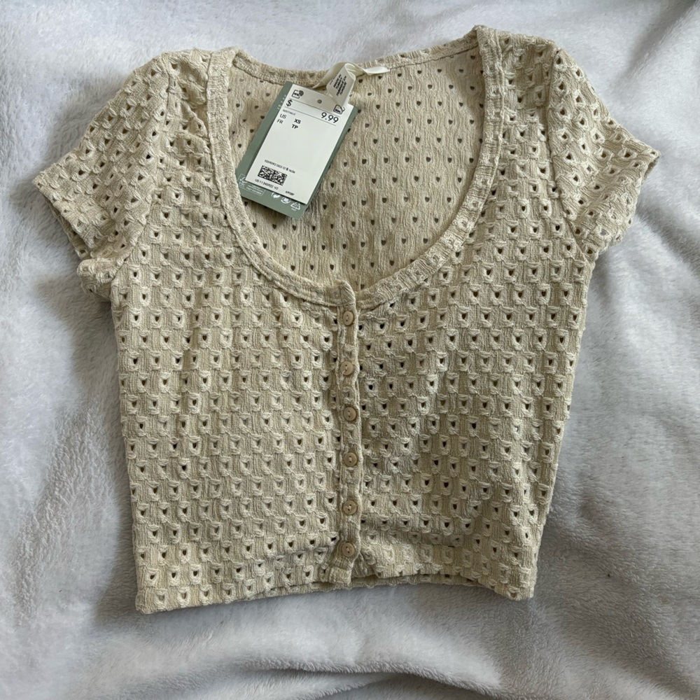 NWT H&M Crochet Style Crop Top